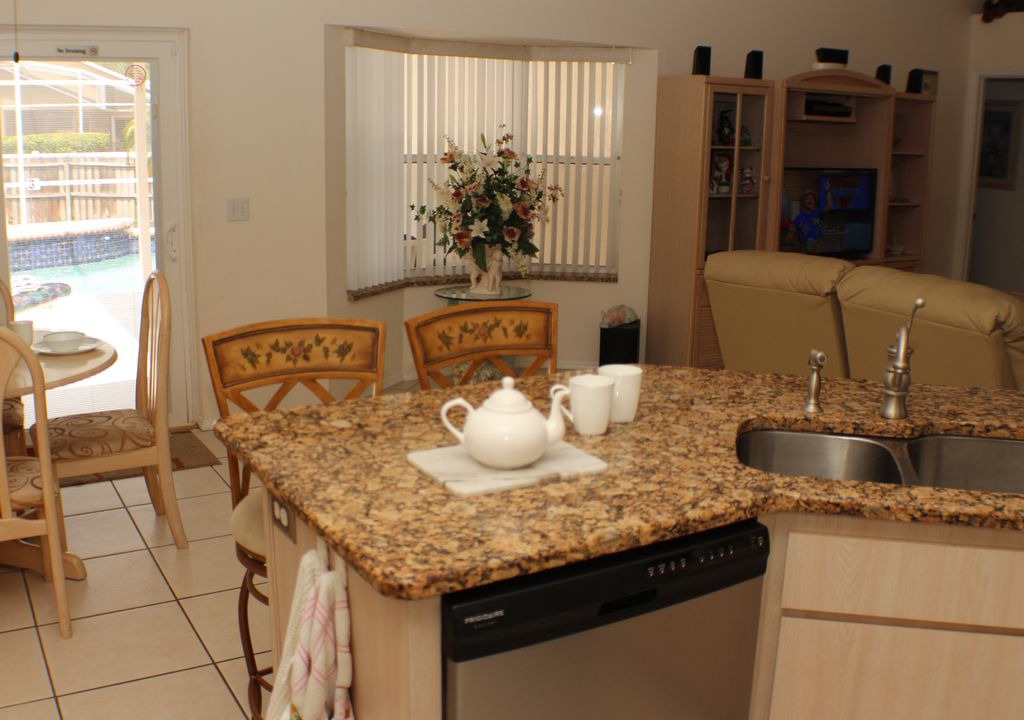 Photo of Livingroom in Windward Cay