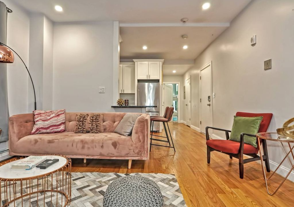 Photo of Livingroom in North End