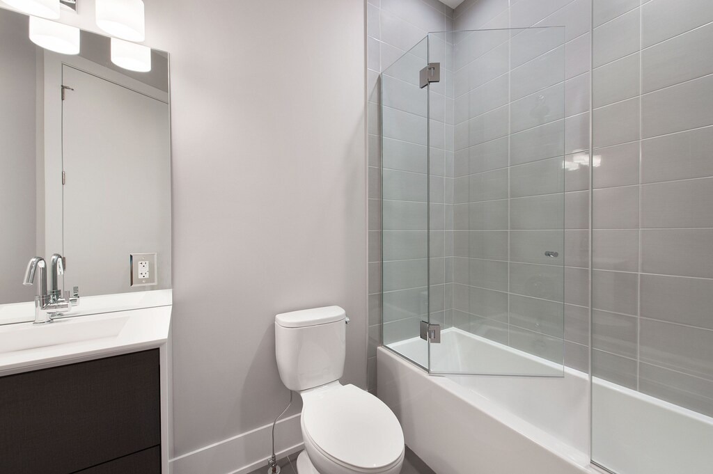 Photo of Bathroom in River North