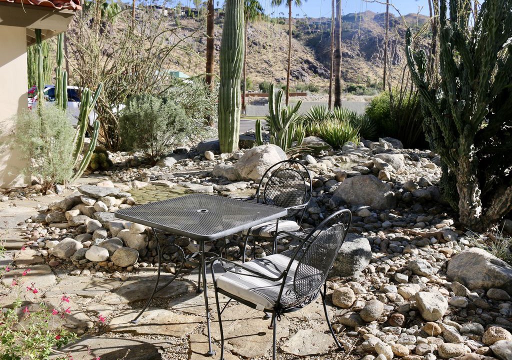 Photo of Patio Balcony in Araby Commons