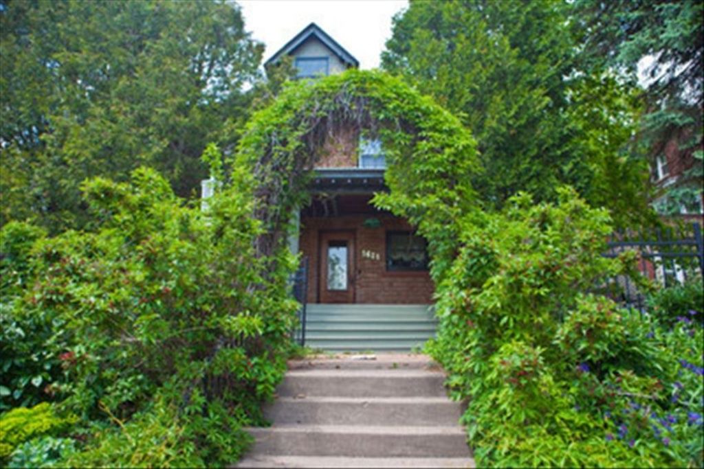 Photo of Buildings in Endion