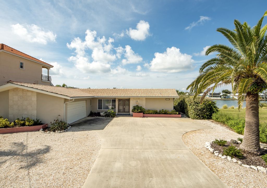 Photo of Buildings in Island Estate
