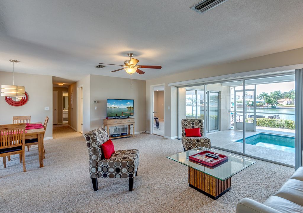 Photo of Livingroom in Island Estate