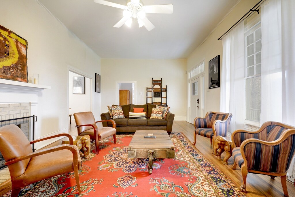 Photo of Livingroom in West Campus