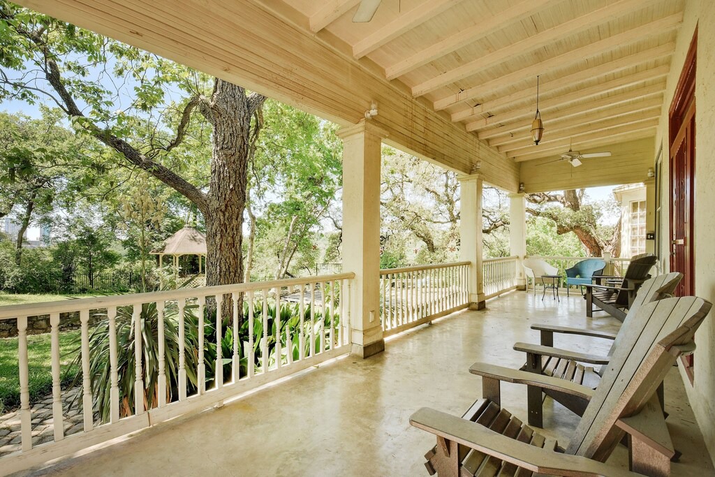 Photo of Patio Balcony in West Campus
