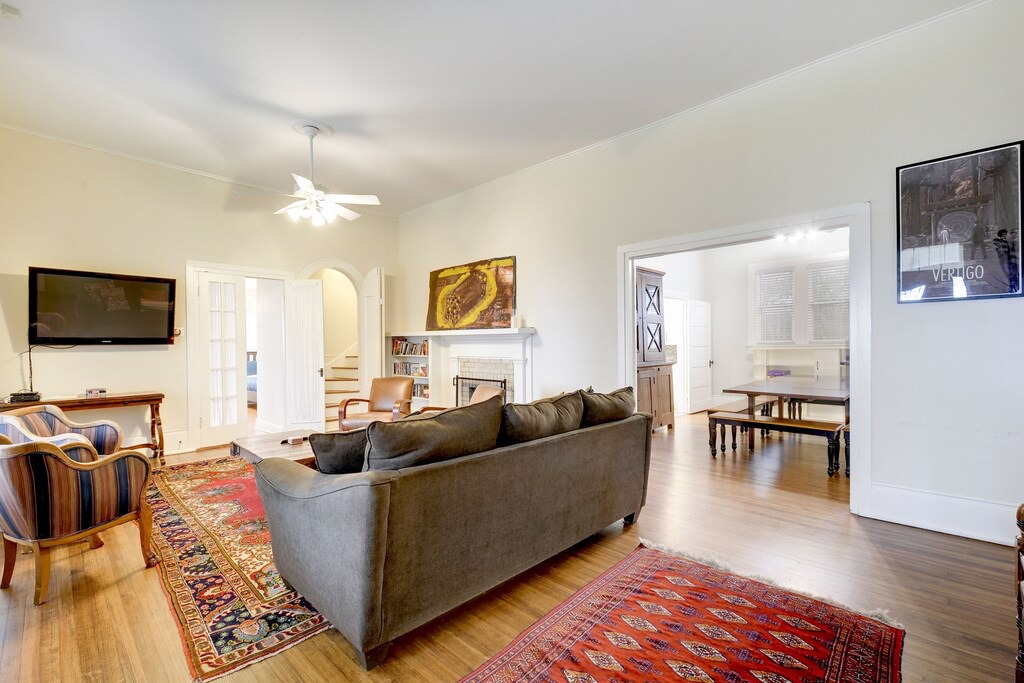 Photo of Livingroom in West Campus