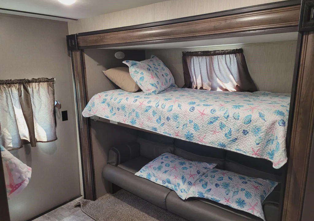 Photo of Bedroom in Port Bolivar