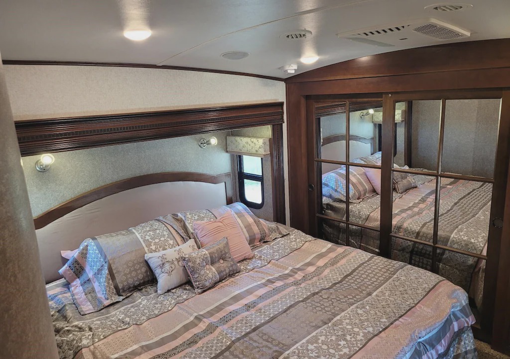 Photo of Bedroom in Port Bolivar