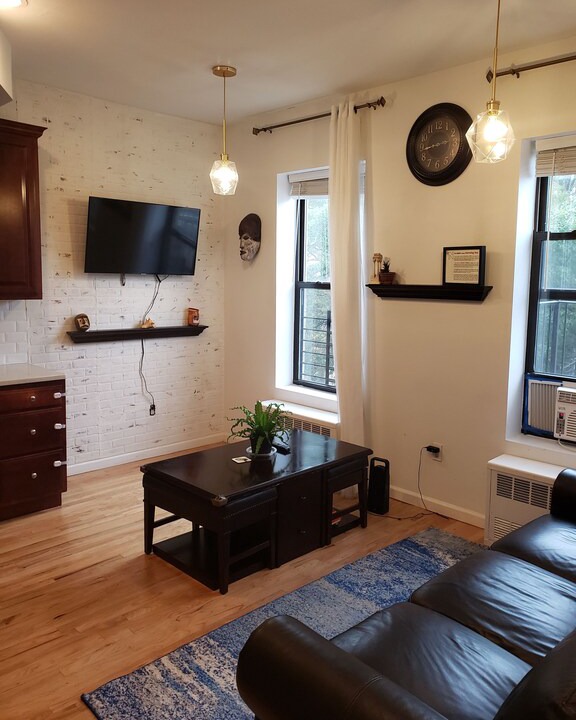Photo of Livingroom in Crown Heights