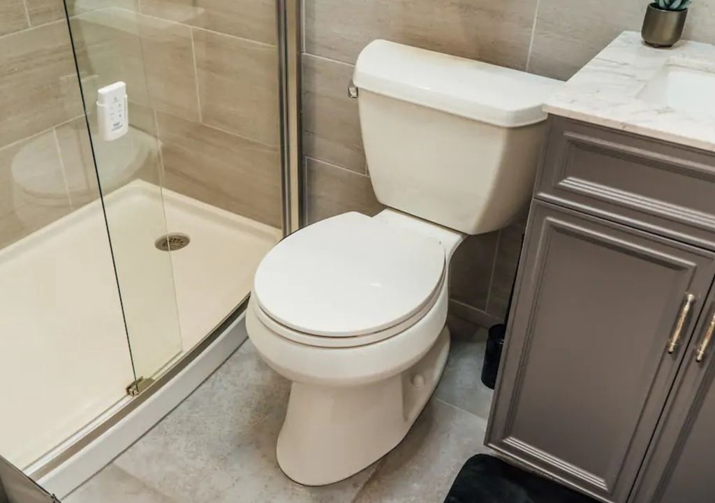 Photo of Bathroom in Lake View East