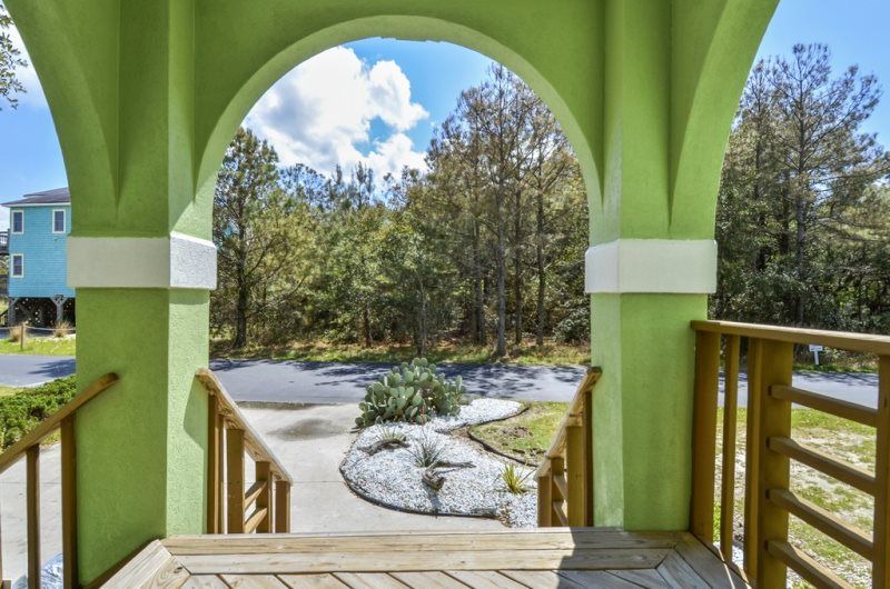 Photo of Patio Balcony in Monteray Shores