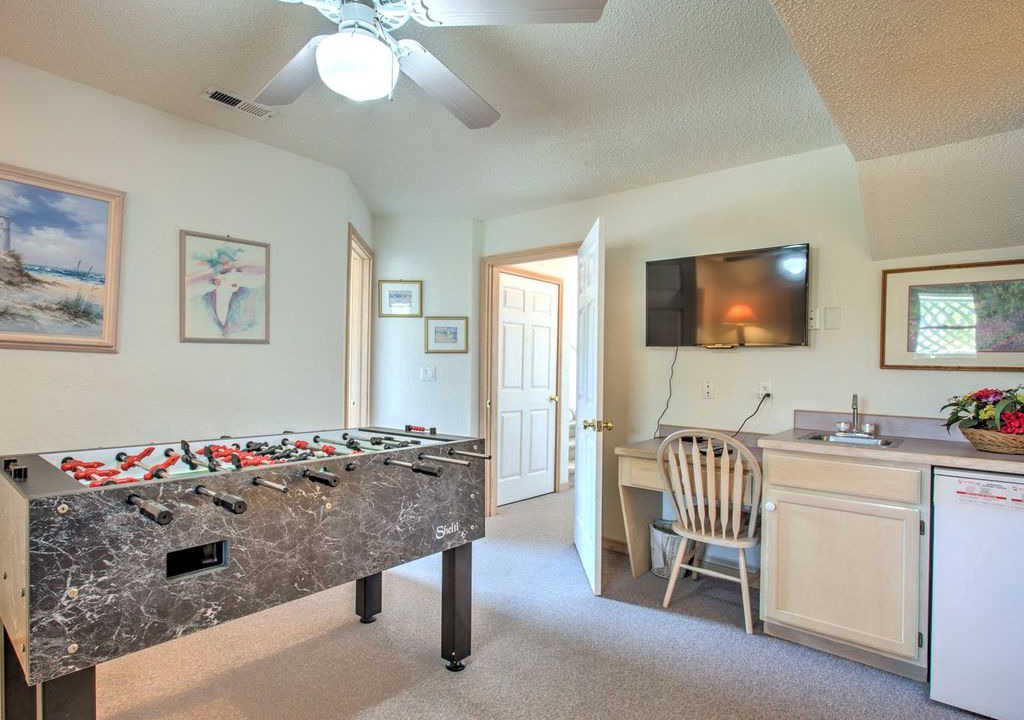 Photo of Livingroom in Monteray Shores
