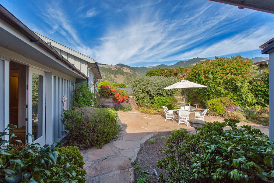 Photo of Buildings in Stinson Beach