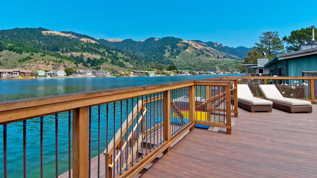 Photo of Patio Balcony in Stinson Beach