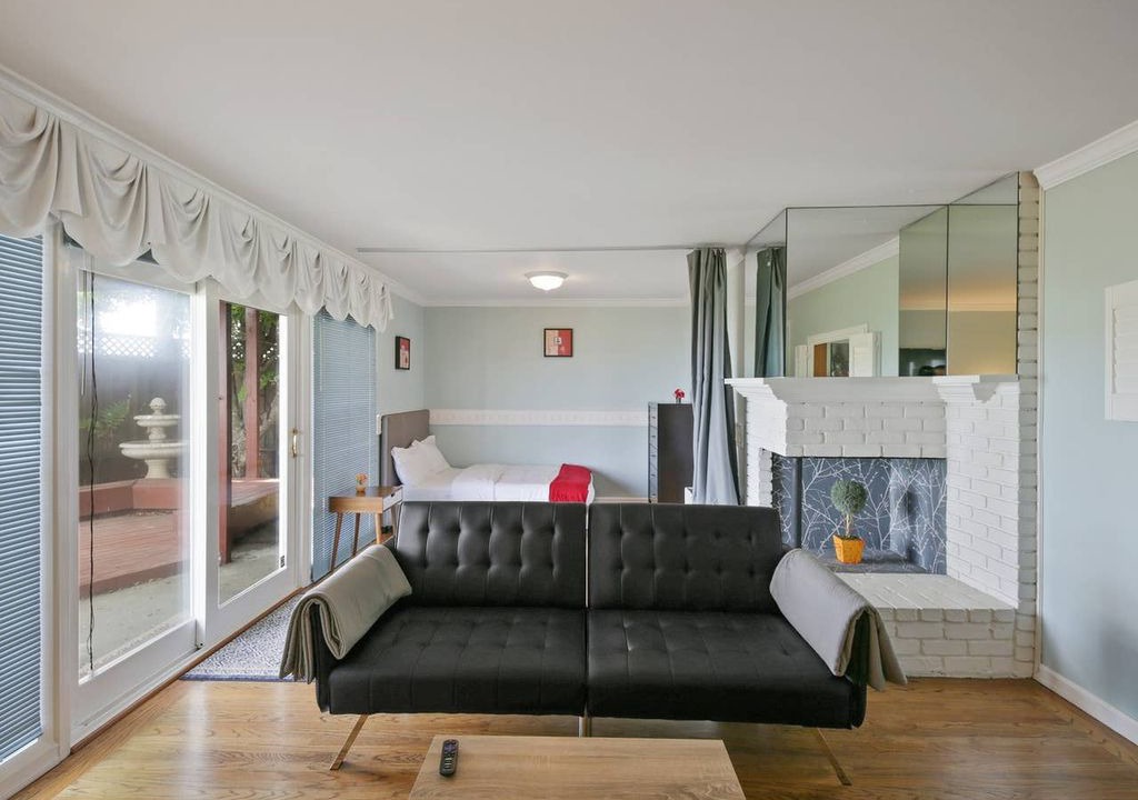 Photo of Livingroom in San Bruno