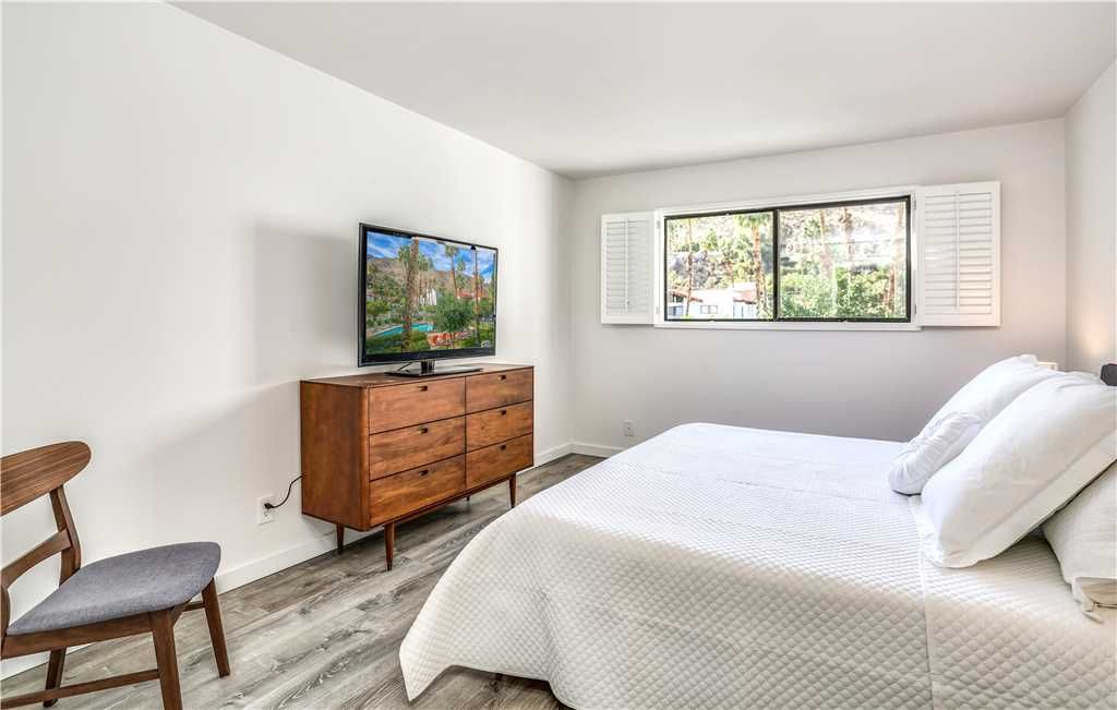 Photo of Bedroom in Canyon Corridor