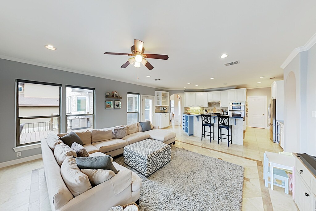 Photo of Livingroom in Briarcliff