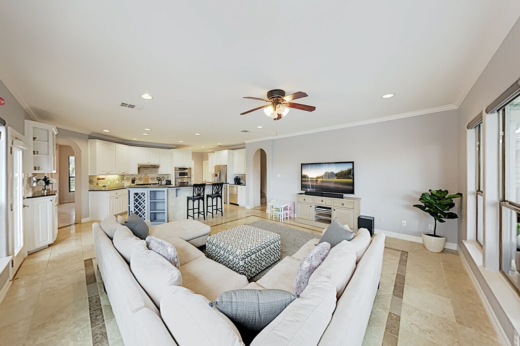 Photo of Livingroom in Briarcliff
