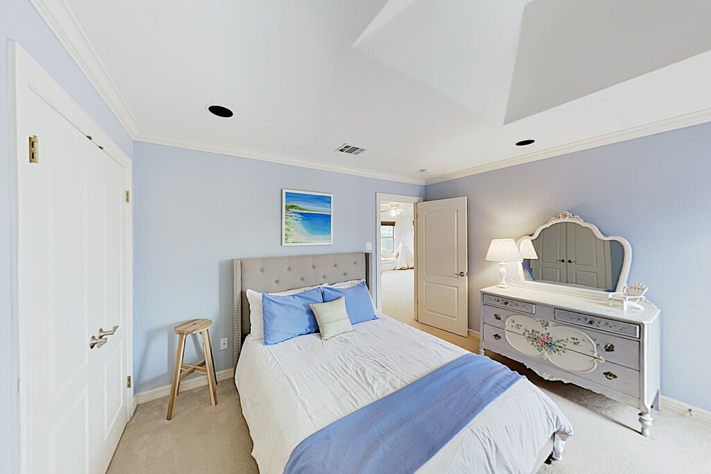Photo of Bedroom in Briarcliff