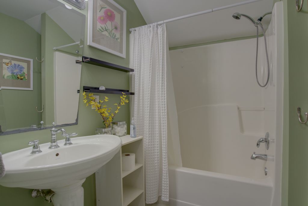 Photo of Bathroom in Lynn