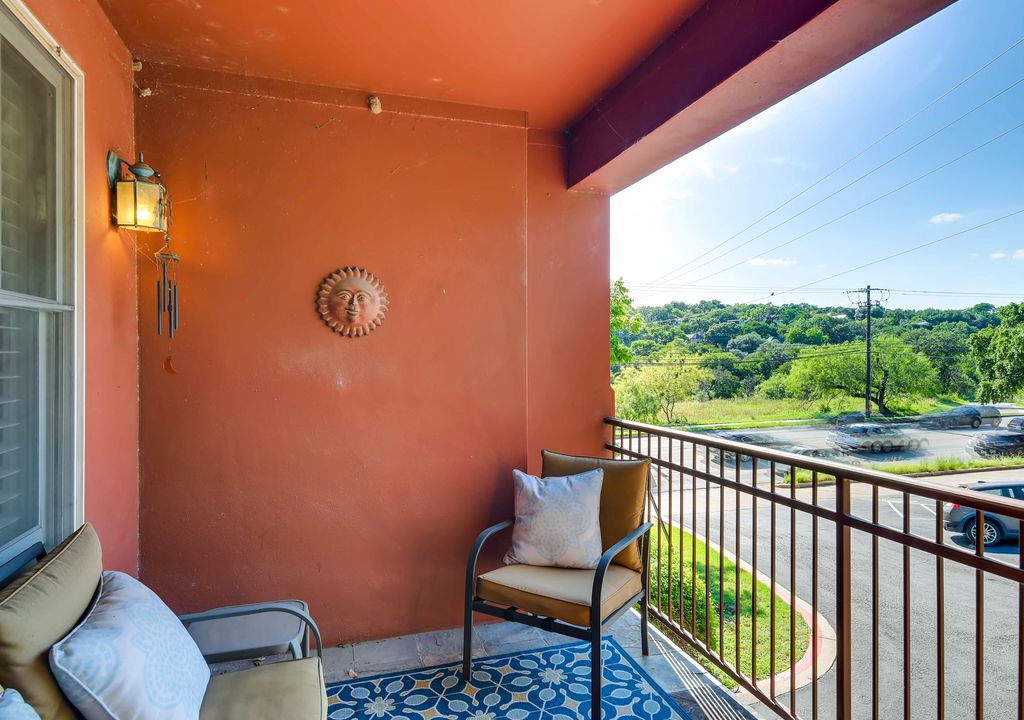 Photo of Patio Balcony in West Campus