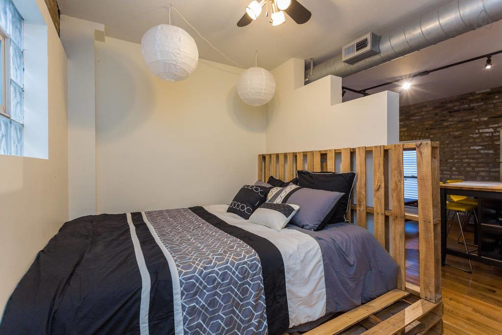 Photo of Bedroom in Wicker Park