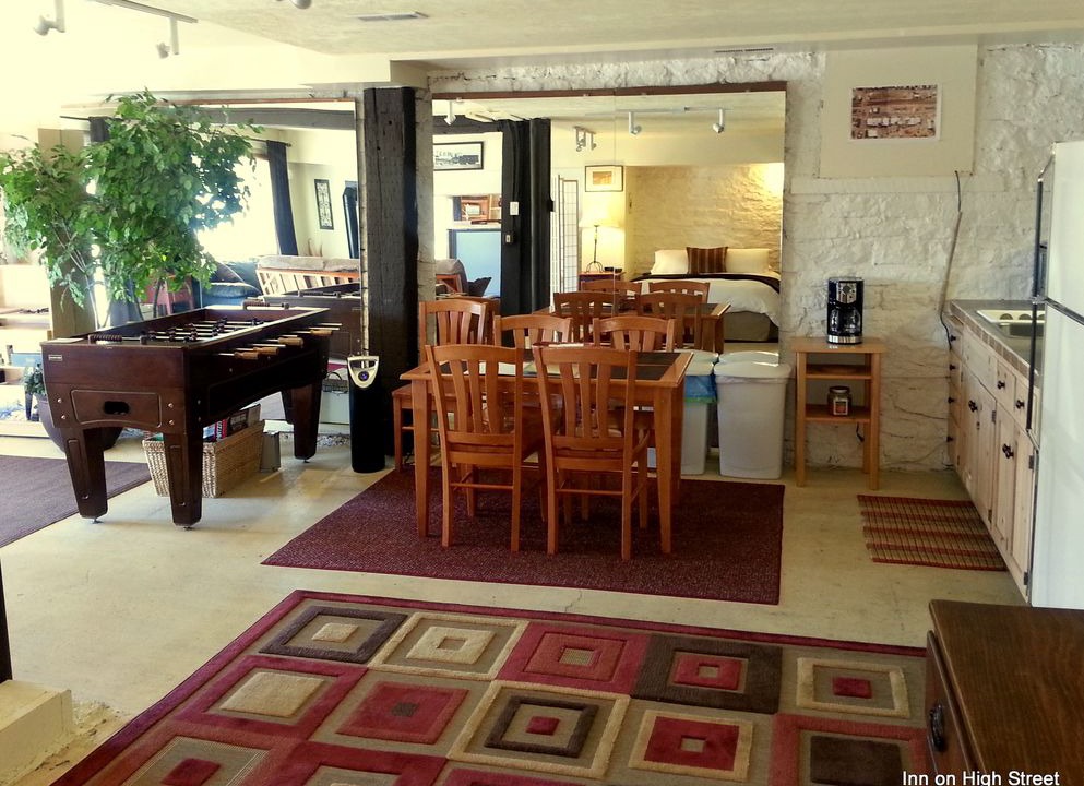 Photo of Livingroom in Downtown