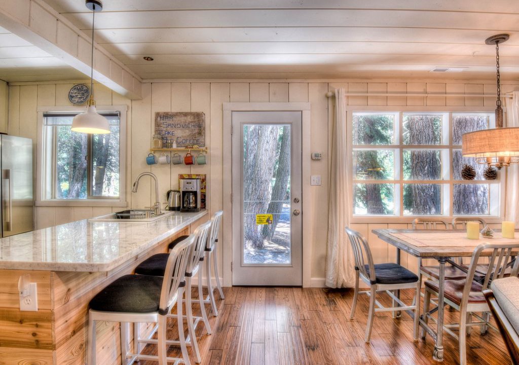 Photo of Livingroom in Tahoe Pines
