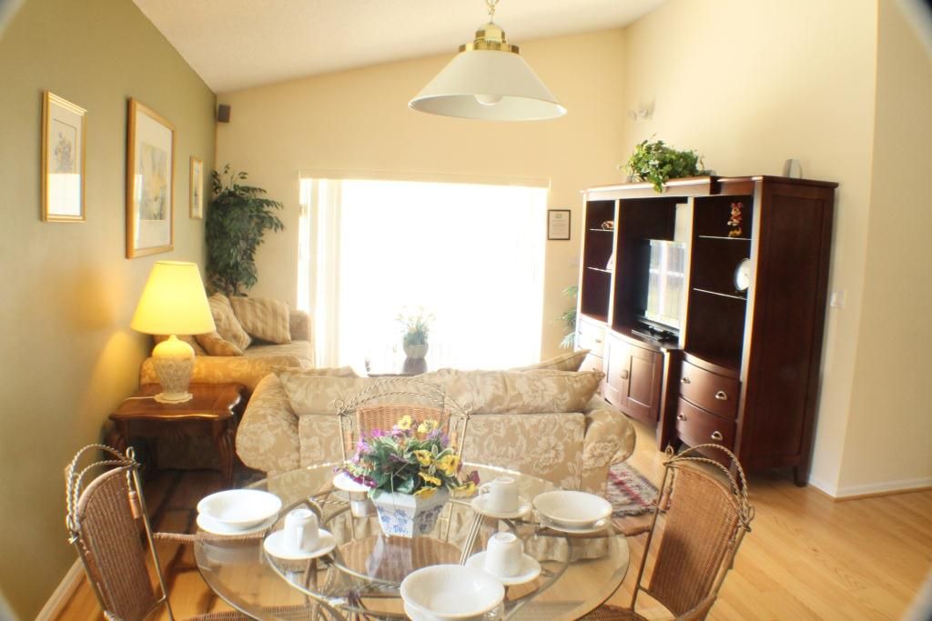 Photo of Livingroom in Eagle Pointe South