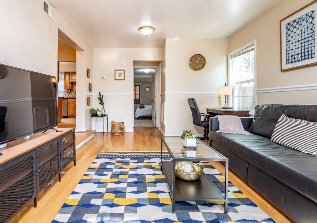 Photo of Livingroom in Bluemont