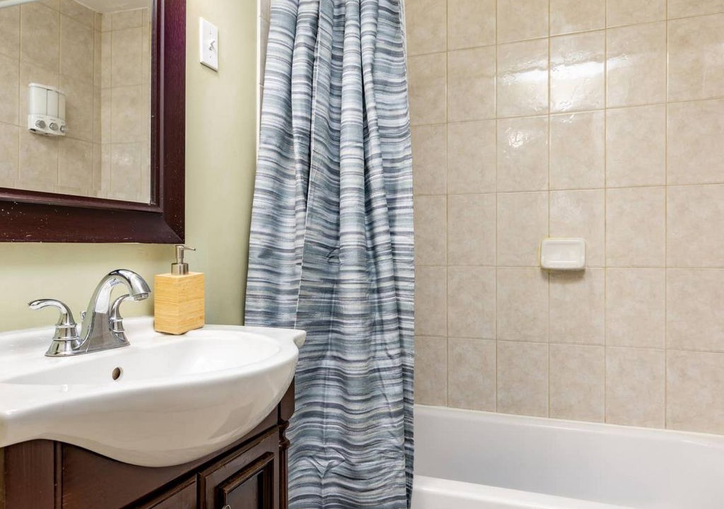 Photo of Bathroom in Bluemont