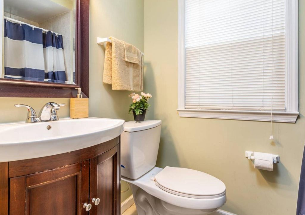 Photo of Bathroom in Bluemont