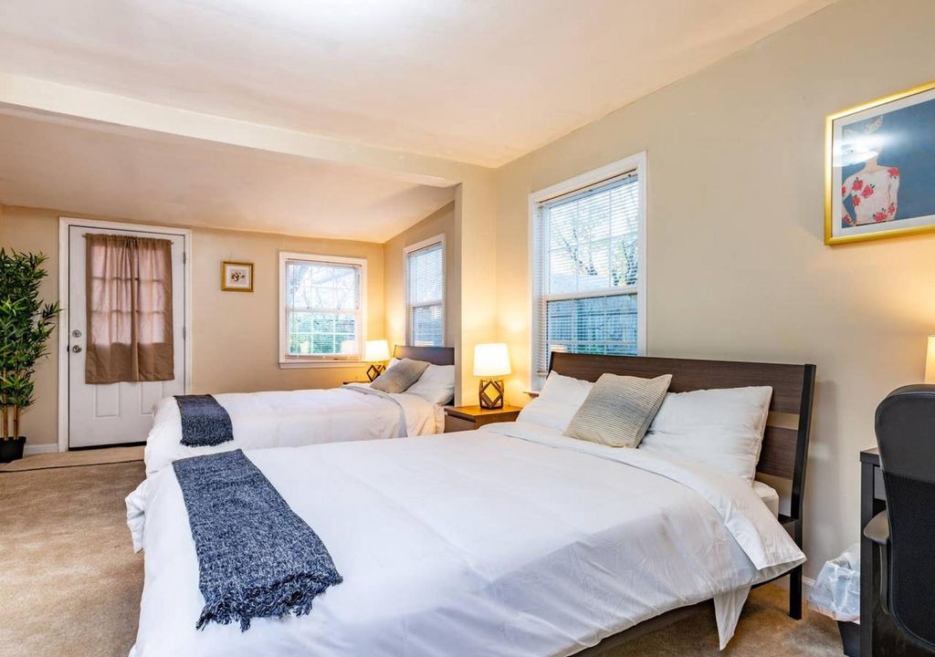 Photo of Bedroom in Bluemont