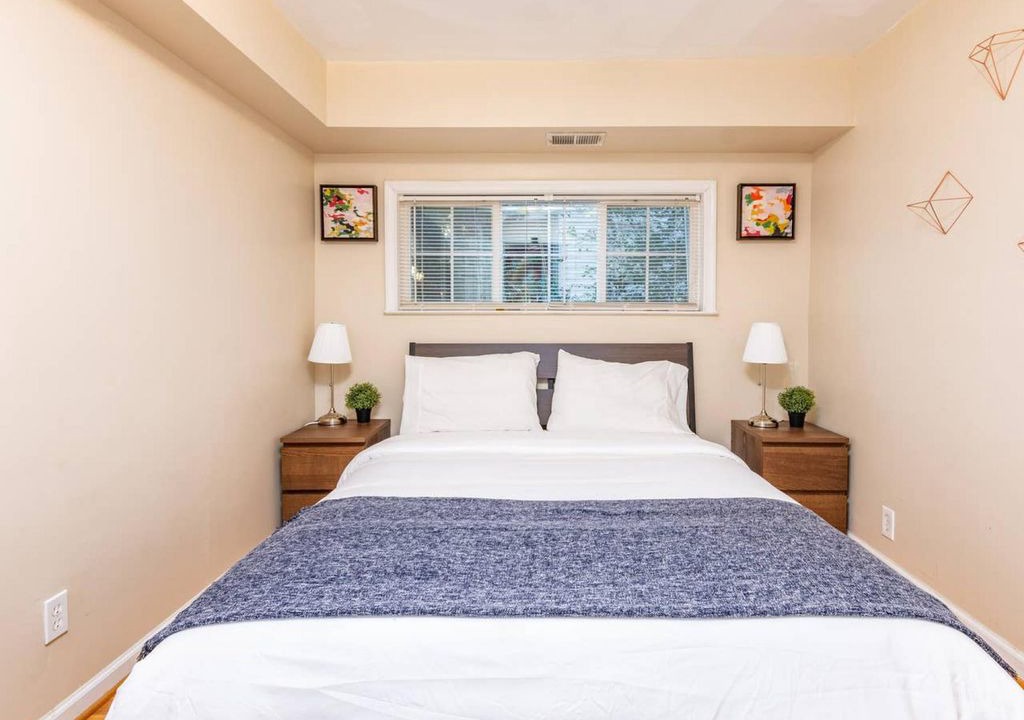 Photo of Bedroom in Bluemont