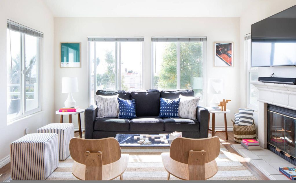 Photo of Livingroom in North Pacific Beach