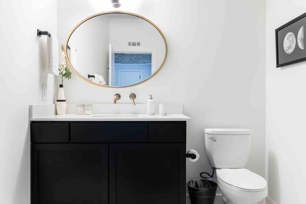 Photo of Bathroom in Turtle Creek