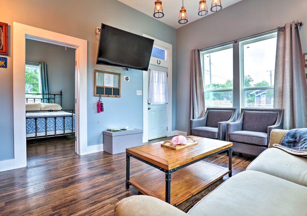 Photo of Livingroom in Beacon Hill