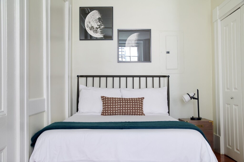 Photo of Bedroom in Beacon Hill