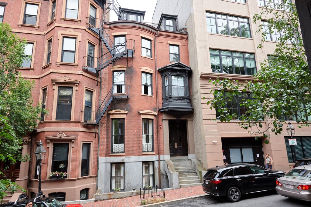 Photo of Buildings in Beacon Hill