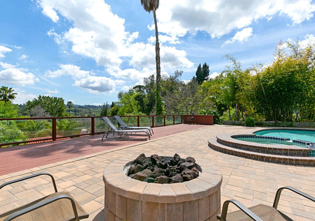 Photo of Others in Encino