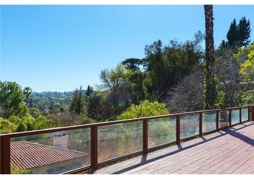 Photo of Others in Encino