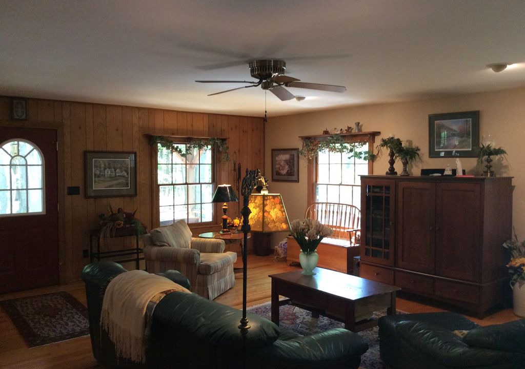 Photo of Livingroom in Perrysville