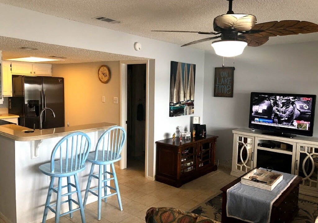 Photo of Livingroom in Briarcliff