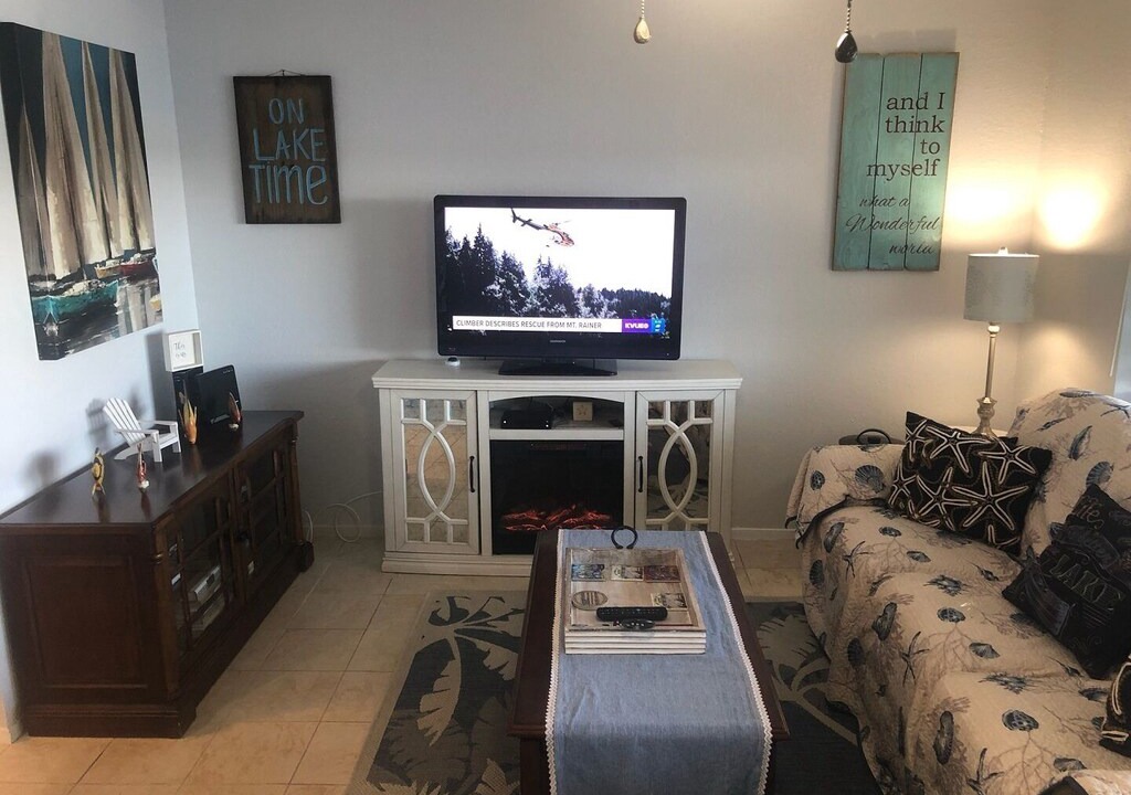 Photo of Livingroom in Briarcliff