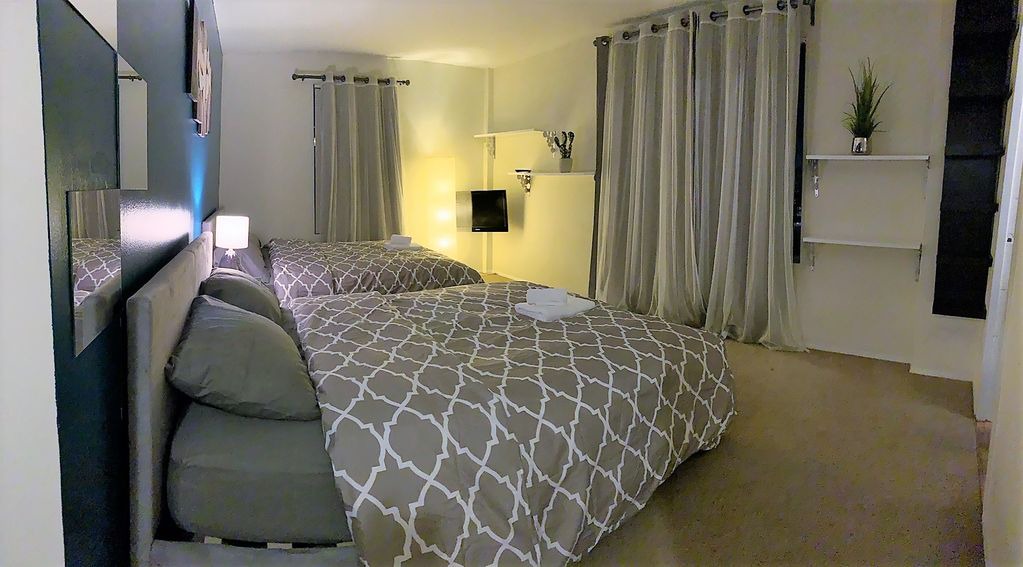 Photo of Bedroom in La Brea