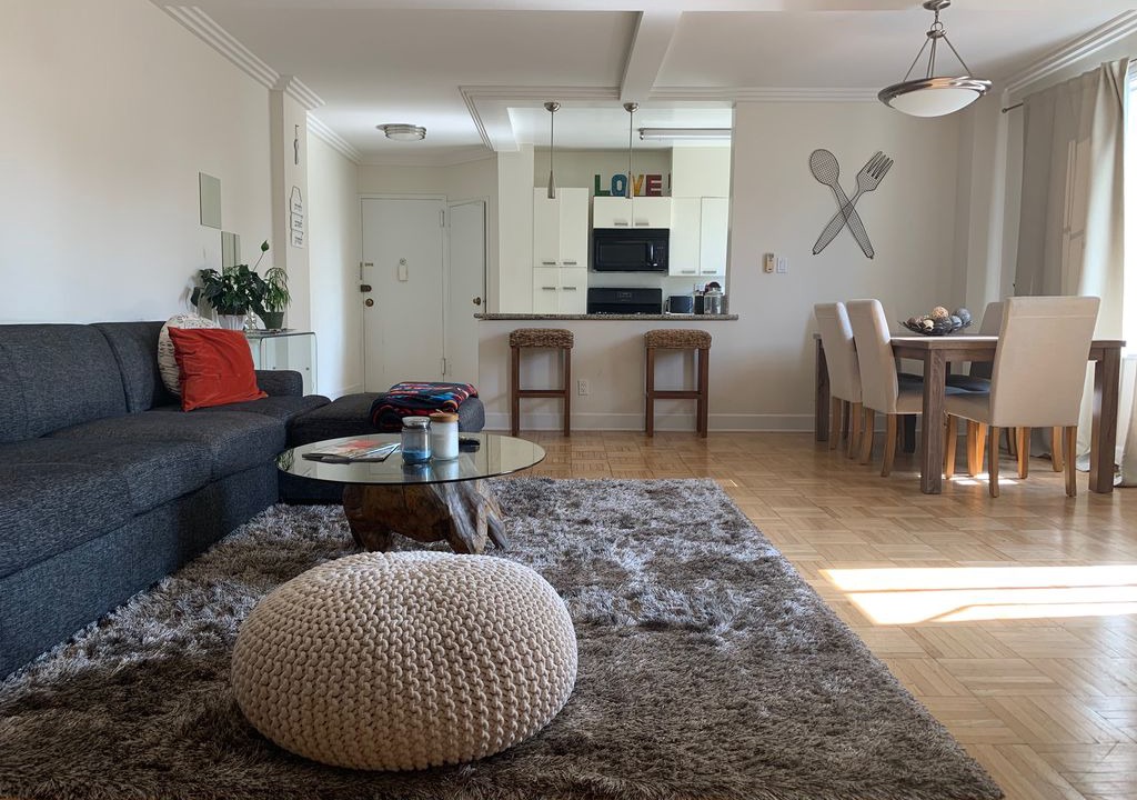 Photo of Livingroom in La Brea