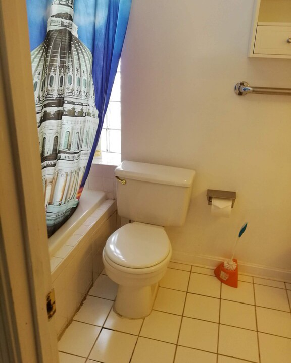 Photo of Bathroom in Shaw