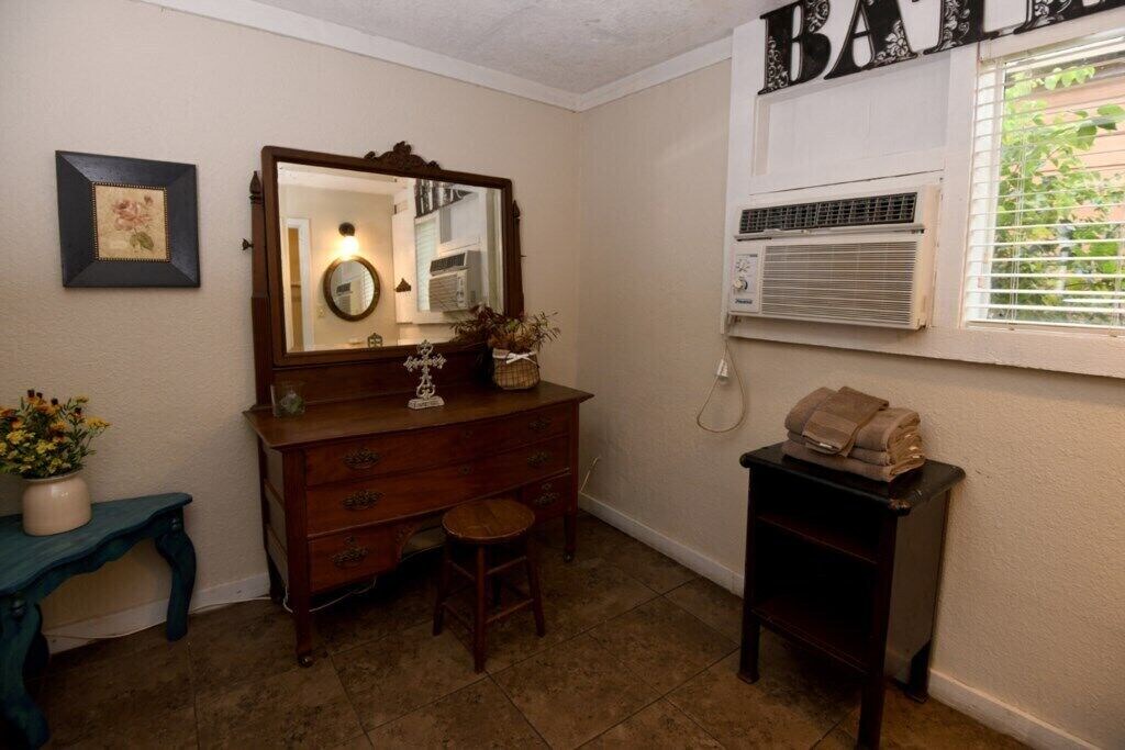 Photo of Livingroom in Leakey