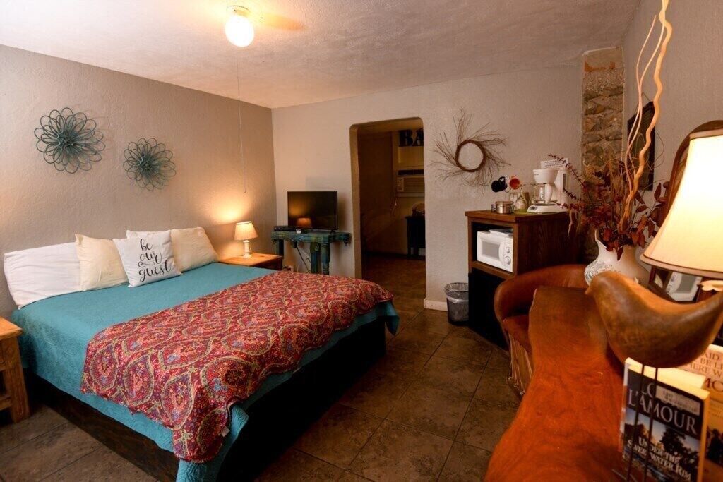 Photo of Bedroom in Leakey
