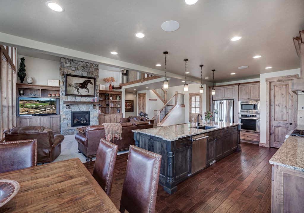 Photo of Livingroom in Powell Butte